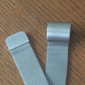 FitBit Charge 2 band in silver